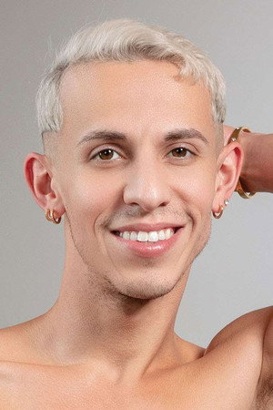 Des Irez portrait