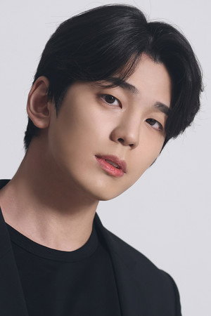 Kim Min-gue portrait