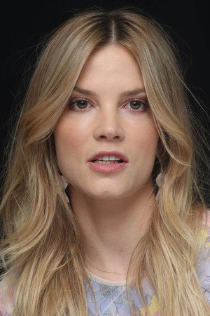 Sylvia Hoeks portrait
