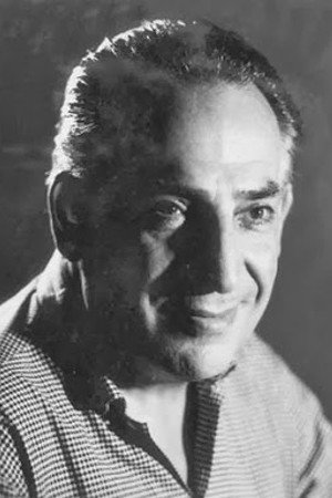 Avni Dilligil portrait