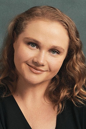 Danielle Macdonald portrait