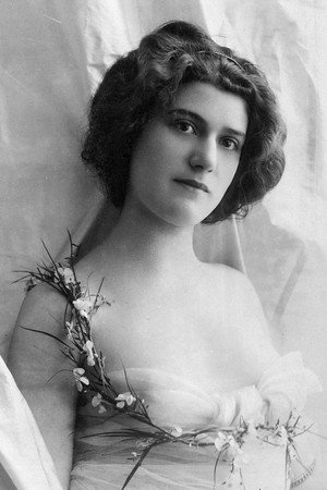 Jeanne Dirys portrait