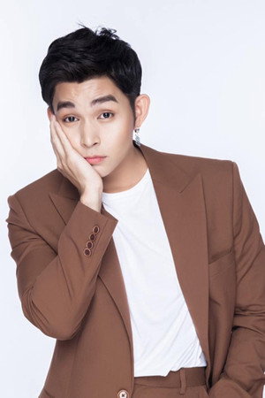 Jun Phạm portrait