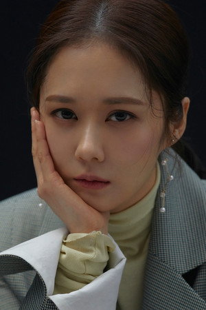 Jang Na-ra portrait
