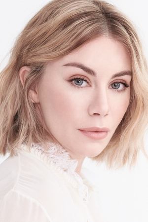 Jennifer Holland portrait