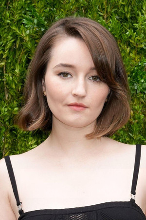 Kaitlyn Dever portrait