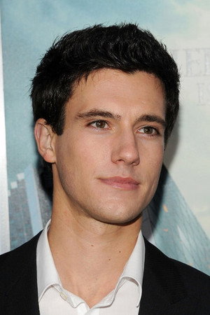 Drew Roy portrait