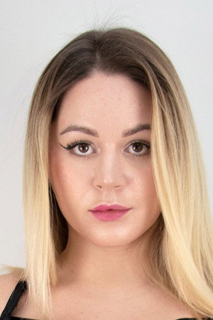 Holly Garner portrait