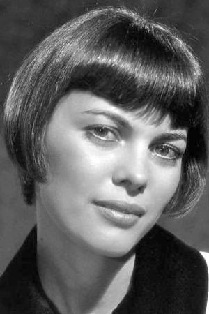 Mireille Mathieu portrait
