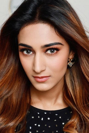 Erica Fernandes portrait