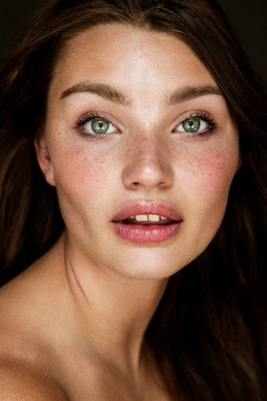 Leia Holtwick portrait