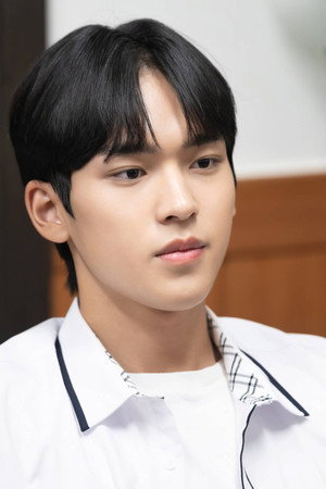 Moon Seong-hyun portrait