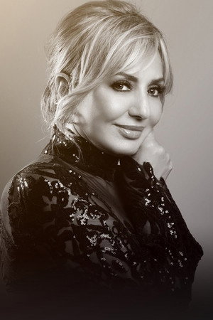 Googoosh portrait