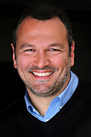 Ali Sunal portrait