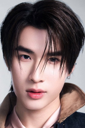 Tanatorn Saenangkanikorn portrait