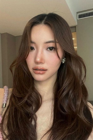 Prariyapit Yu portrait
