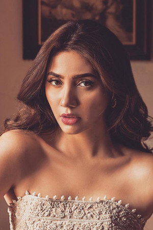 Mahira Khan portrait