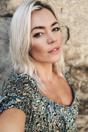 Danni Menzies portrait