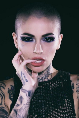Leigh Raven portrait