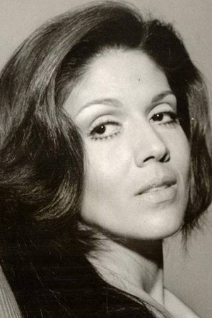 Yoná Magalhães portrait