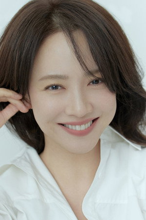 Song Ji-hyo portrait