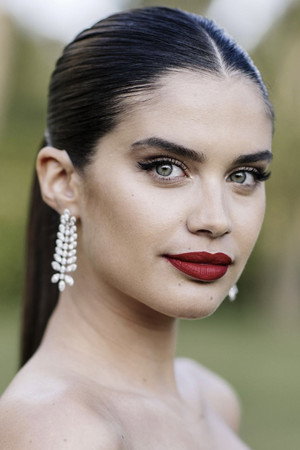 Sara Sampaio portrait