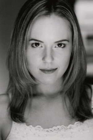 Stephi Lineburg portrait