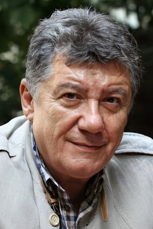 Tarık Ünlüoğlu portrait