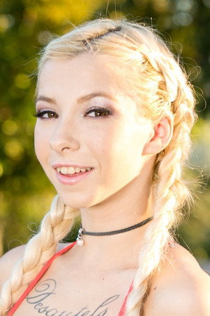 Kenzie Reeves portrait