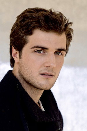 Beau Mirchoff portrait