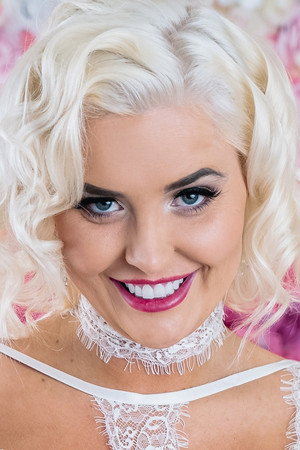 Karissa Shannon portrait