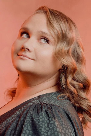 Danielle Macdonald portrait