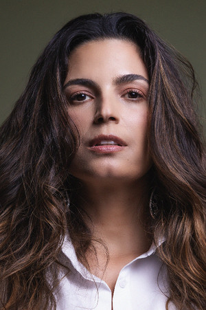 Emanuelle Araújo portrait