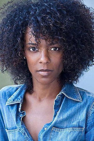 Leslie Silva portrait