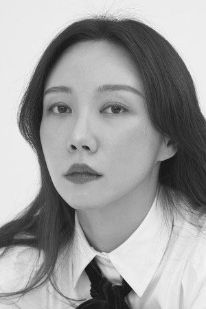 Choi Seo-yoon portrait