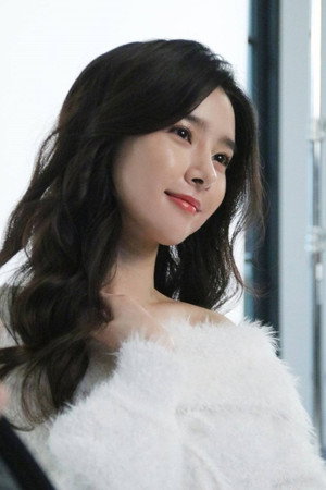 Kim So-eun portrait