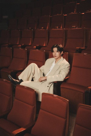 Lee Sung-yeol portrait