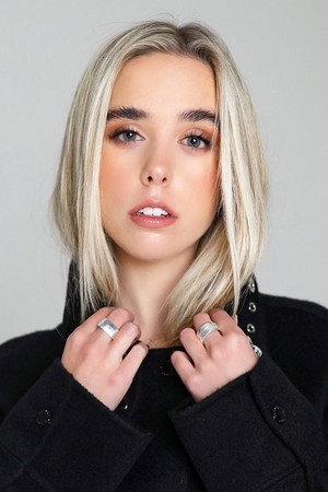 Jenna Davis portrait