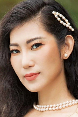 Kim Phượng portrait