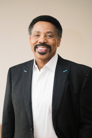 Tony Evans portrait