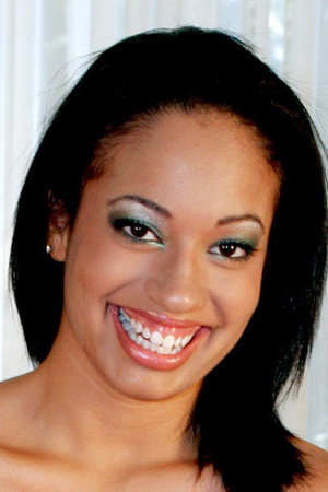Aliana Love portrait