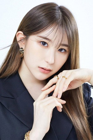 Lee Chae-yeon portrait
