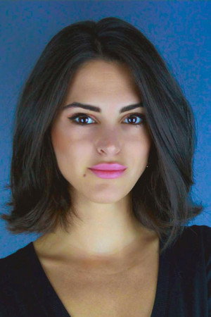 Buket Kurtez portrait