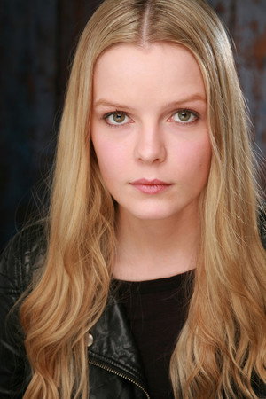 Ilva Holmes portrait