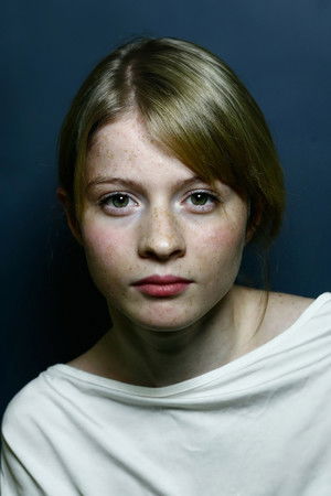 Ecem Uzun portrait