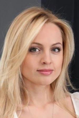 Yanina Studilina portrait