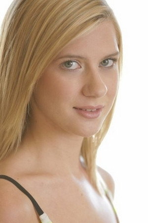 Chloe Brooke portrait