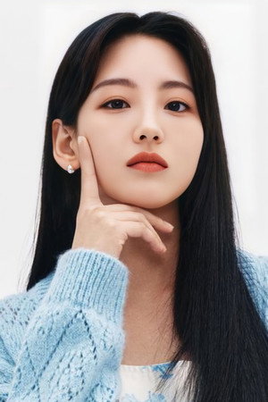 Cho Yi-hyun portrait