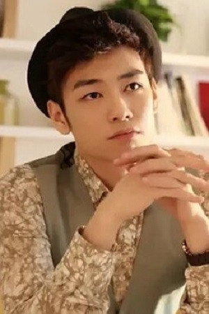 Guo Xinyu portrait