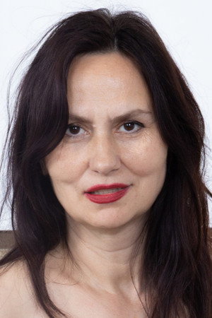 Lira Red portrait